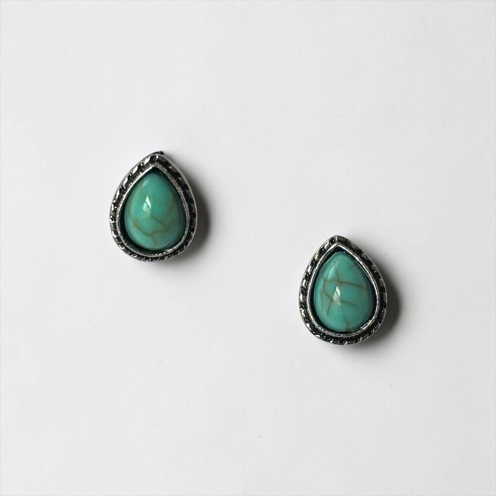 Classic Green Stone Small Earring